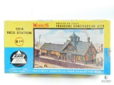AHM HO Model Miniature Minikits Trackside Construction Kits RICO Station 5814