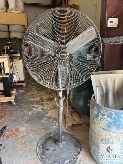 Central Machinery 30-inch Pedestal Shop Fan