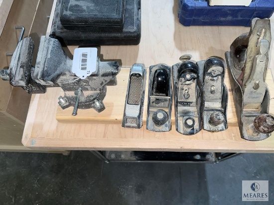 Small Table Vise and Wood Planes