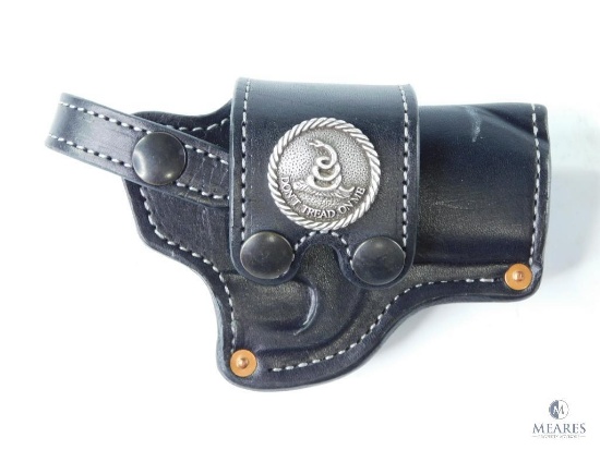 David Bullard, "Don't Tread on Me" Bond Arms Holster