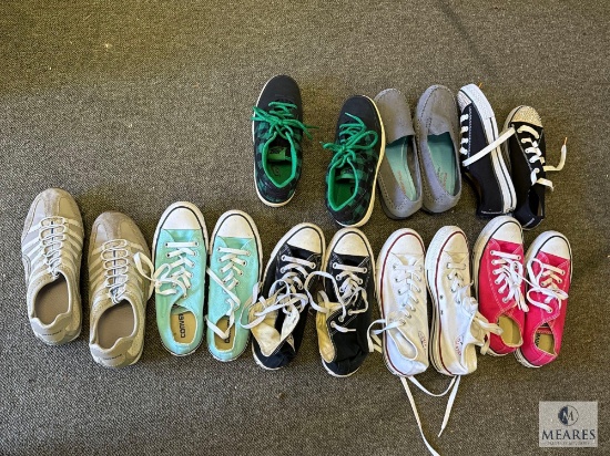 Lot of Ladies Sneakers, Converse, Nike, Skechers, Size 5-7.5