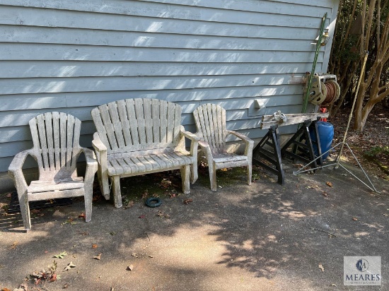 Outdoor Furniture and Outdoor Essentials Lot
