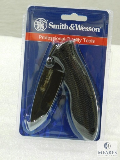 New Smith & Wesson Extreme Ops Tactical Folder with Belt Carry Clip