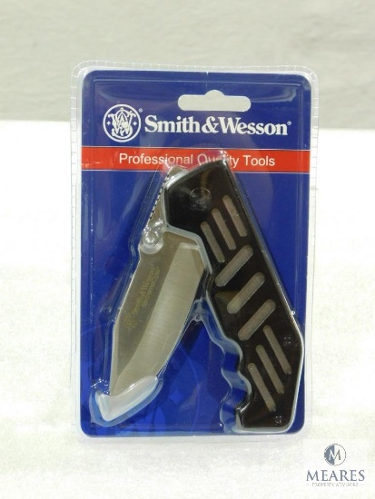 New Smith & Wesson Extreme Ops Tactical Folder with Belt Carry Clip