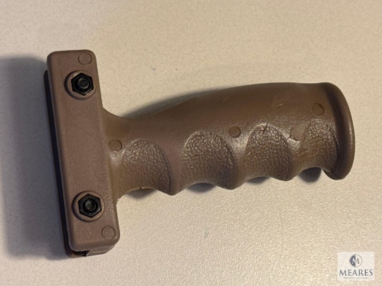 New Vertical AR15 Forward Grip