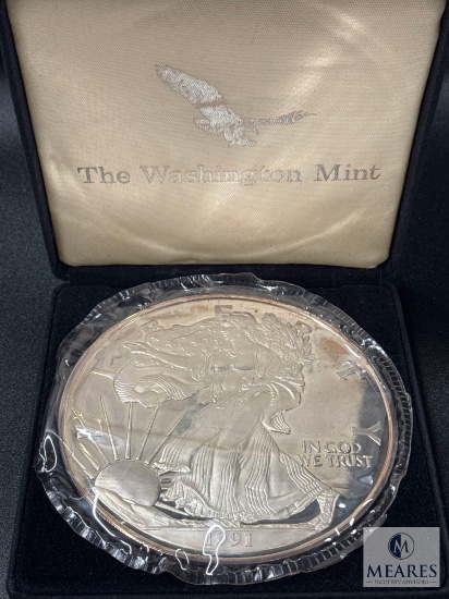 1991 American Eagle Style One Pound .999 Fine Silver Round