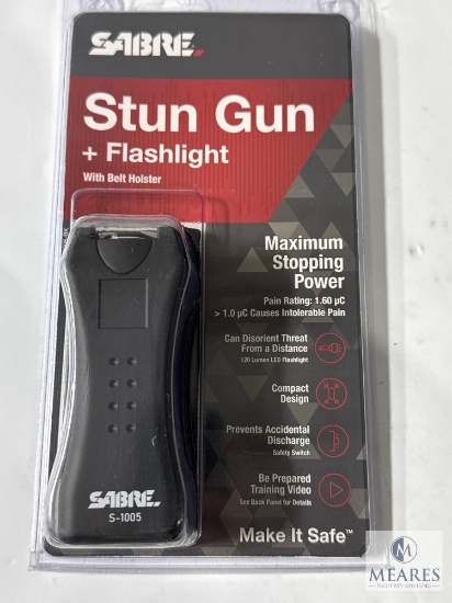 New Sabre 600,000 Volt Stun Gun with Led Light for Self Protection