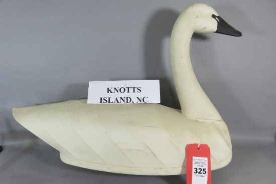 Knotts Island Swan