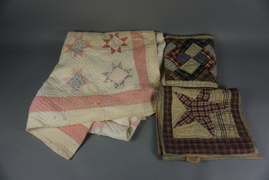 QUILT AND TABLE RUNNERS