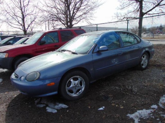 1999 Ford Taurus