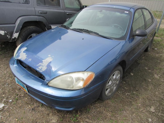 2004 Ford Taurus