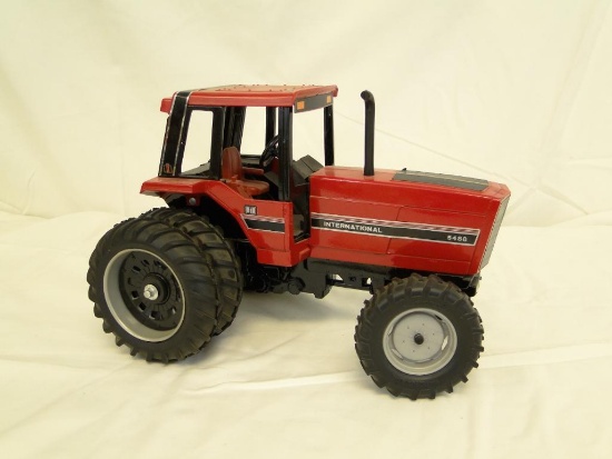 INTERNATIONAL TRACTOR