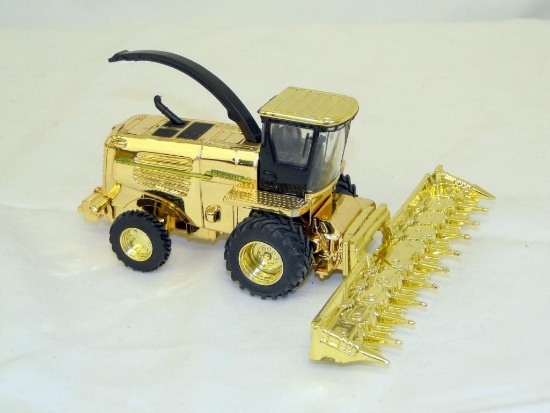 GOLD - JOHN DEERE COMBINE
