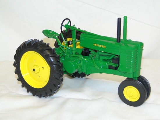 JOHN DEERE TRACTOR