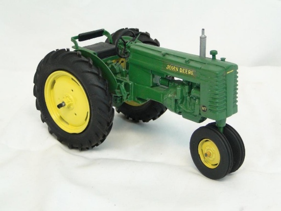 JOHN DEERE TRACTOR