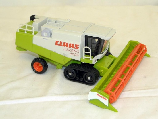 CLAAS LEXION COMBINE
