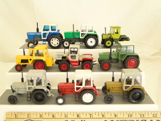 SCALE: 1:43 CORGI DIECAST TRACTORS SEVERAL COUNTRIES: GRAY & BRONZE - USSR; GREEN & WHITE - ITALY;