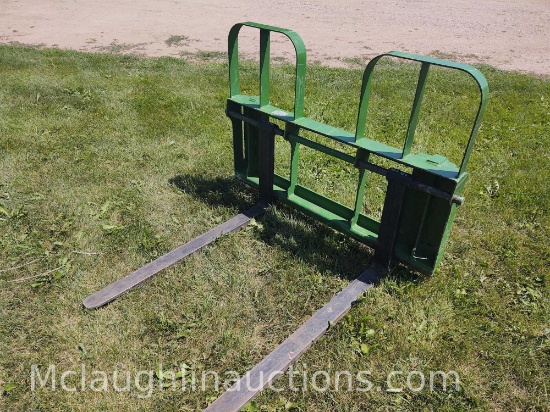 HLA pallet fork attachment. fits the John Deere 1025r and other utility tractors. 50 in width.