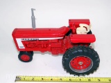 ERTL FARMALL 706 DIESEL