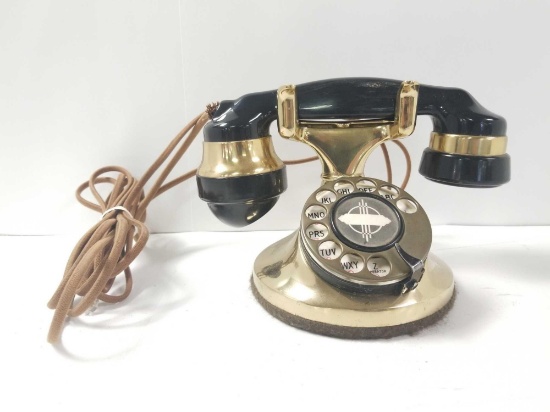 1920 style telephone in excellent condition. Purchased from Western antique telephone Supply a