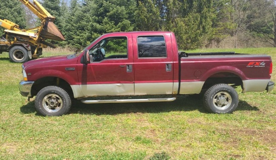 NEW ADDITION! 2004 Ford F-350 4x4 truck. Includes 6.8L EFI V10 engine, electronic 4 speed
