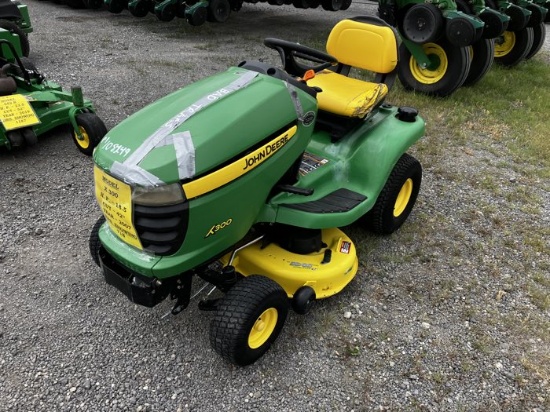 2007 JD X300 #57212 LAWN MOWER