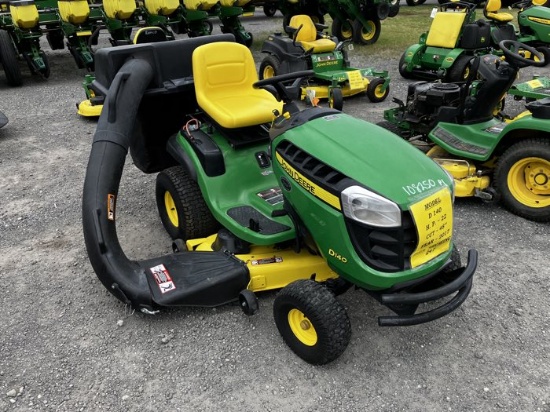 2017 JD D140 #811979 LAWN MOWER