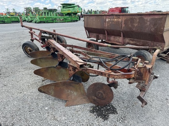 IH 4X16 PLOW