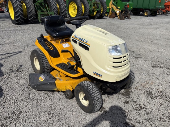 Cub Cadet Lt1042 Riding Mower-Good