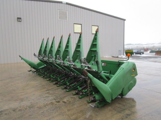 2012 JD 608C Corn Head