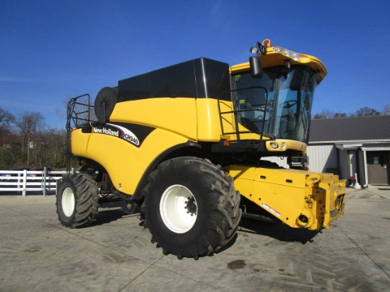 2005 NH CR940 Combine
