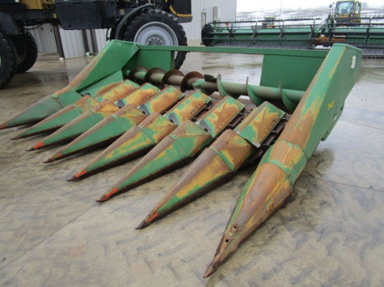 JD 7 Row 20" Corn Head
