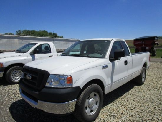 2004 Ford F150 2WD Pickup Truck