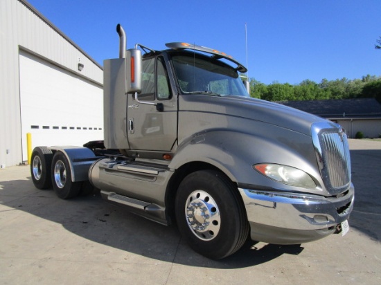 2009 IH Pro Star Day Cab Semi