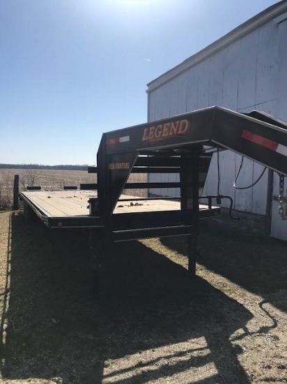 2012 LEGEND TD32 GOOSENECK TRAILER W/ 3 RAMPS, 32'