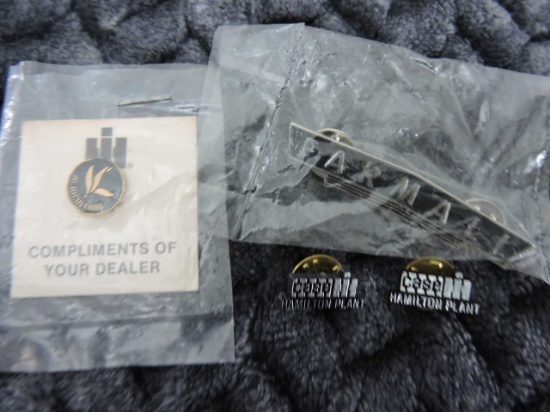 ASSORTMENT OF PINS