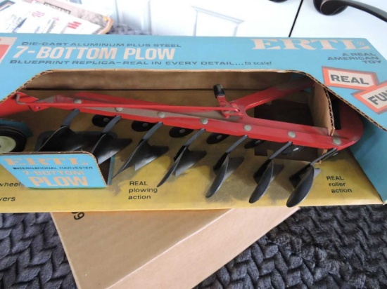 BLUE BOX 7 BOTTOM PLOW - TOY