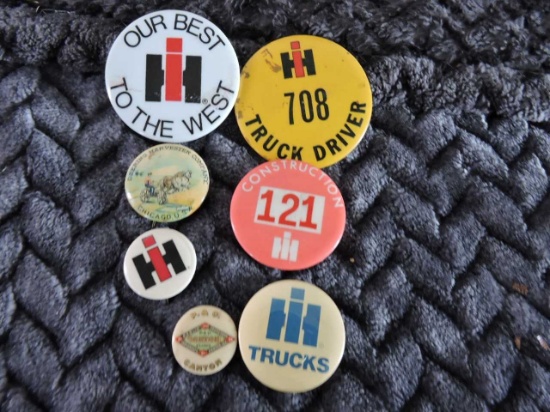 ASSORTMENT OF PINS