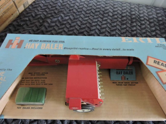 BLUE BOX HAY BALER - TOY