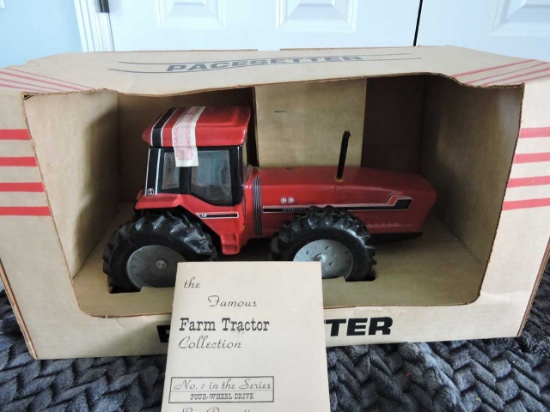 2+2 PACESETTER 4WD LARGE LIGUIOR DECANTER NEVER OPENED