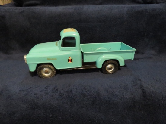 Teal colored R or L Series toy pickup