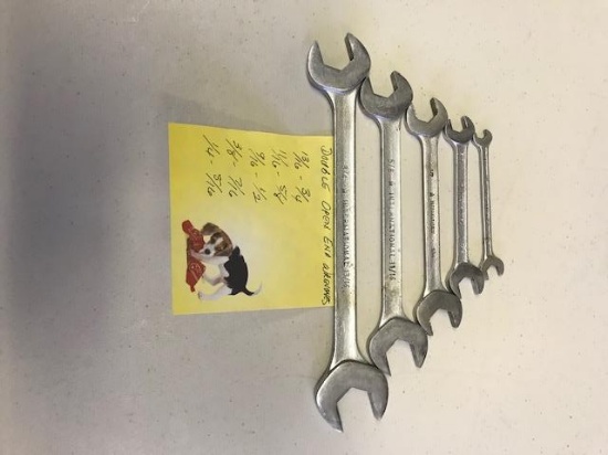 IH DOUBLE OPEN END WRENCHES 5/16-1/4, 3/8-7/16, 9/16-1/2, 11/16-5/8. 13/16-3/4