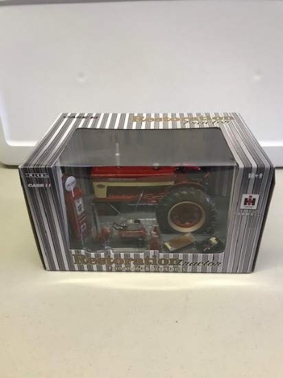 IH 1/16 RESTORATION FARMALL 460 & ACCESSORIES