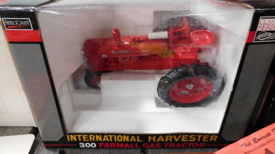 FARMALL 300, GAS - TOY