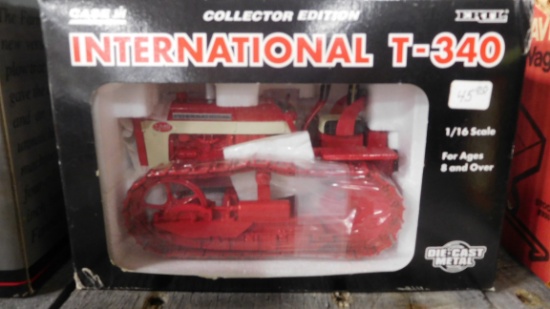 IH T-340 CRAWLER - TOY