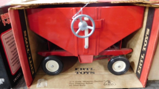 GRAVITY FEED WAGON - TOY