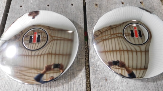 SET OF 2 IH HUB CAPS