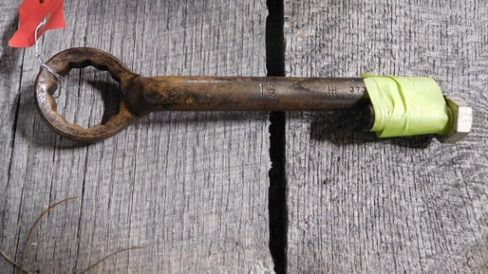 IH WRENCHES & BOLT