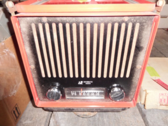 RED FENDER RADIO