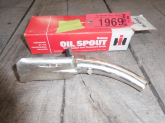OIL CAN SPOUT IN BOX